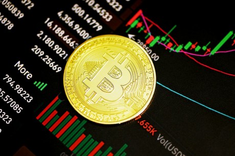 Bitcoin Preparing For A February Rally? Analyst Says New High Is Two Weeks Away