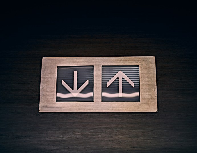 Avalanche (AVAX) Price Holds Key Support, But Analyst Warns Rally Could Be At Risk