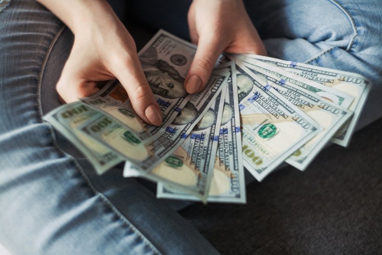 Crypto Funds Bleed $173M As Outflows Extend To Fourth Week – Report